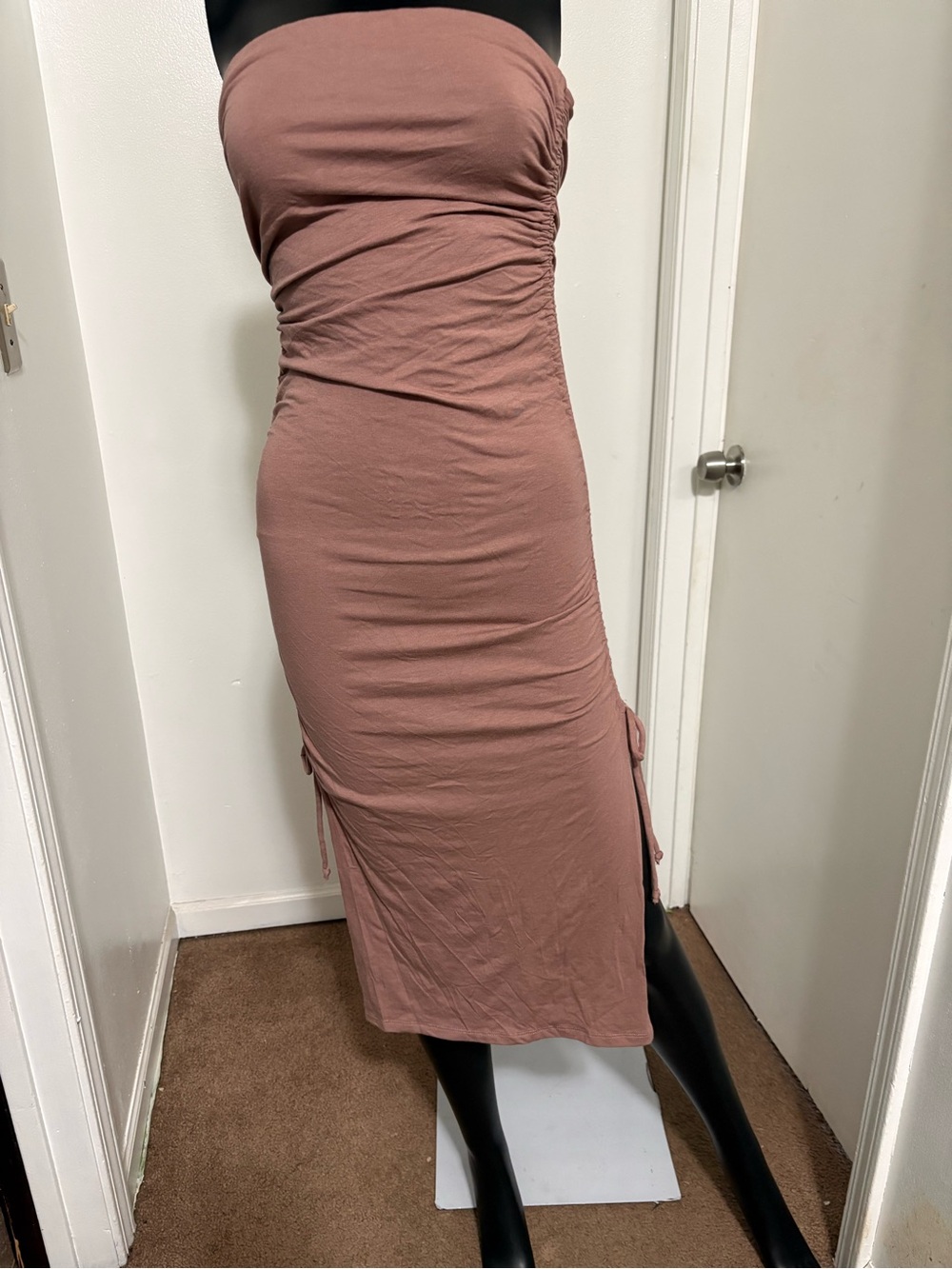 Heart & Hips Strapless Ruched Midi Dress in Mauve